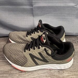 New Balance Fresh Foam Zante v4 Men’s Running Shoes – Gray/Black/Red (Size 8.5)
